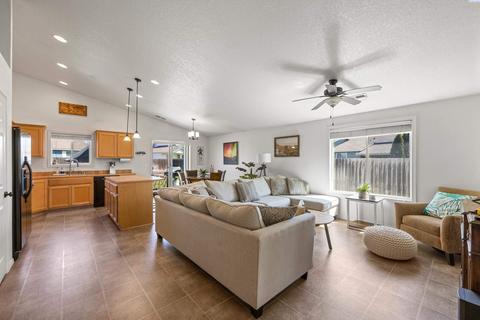 5317 Johnson Dr, Pasco, WA 99301 photo 4