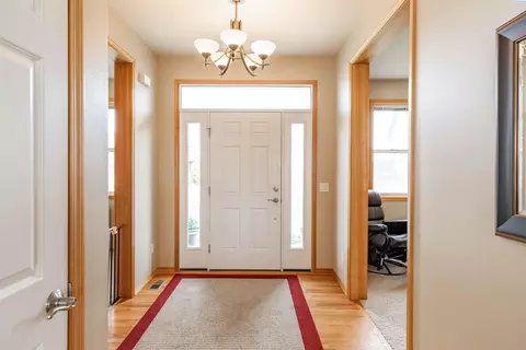 805 NW Palouse View Ct, Pullman, WA 99163 photo 2