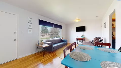 1100 NW Clifford St, Pullman, WA 99163 photo 2