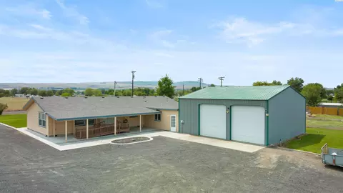 225504 E Cochran, Kennewick, WA 99337 photo 3