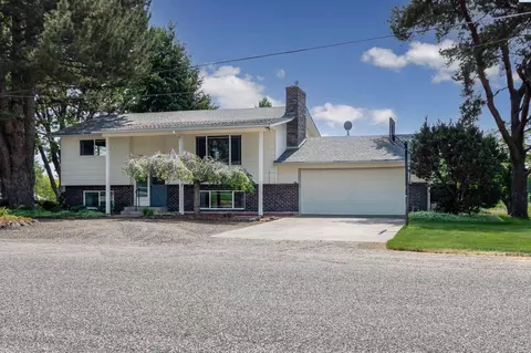 9012 W Franklin, Pasco, WA 99301 photo 2