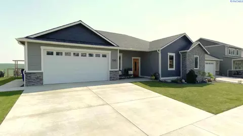 595 SW Cayuse St, Pullman, WA 99163 photo 1