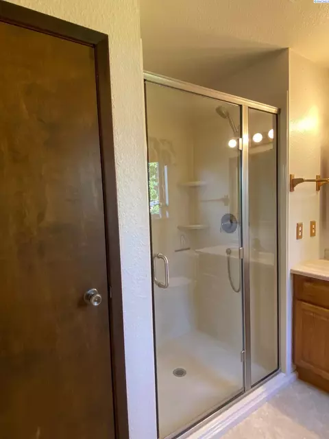 6121 W Melville Rd, Pasco, WA 99301 photo 6