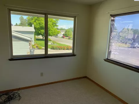 6121 W Melville Rd, Pasco, WA 99301 photo 7
