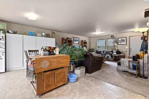2204 E Alvina St, Pasco, WA 99301 photo 8