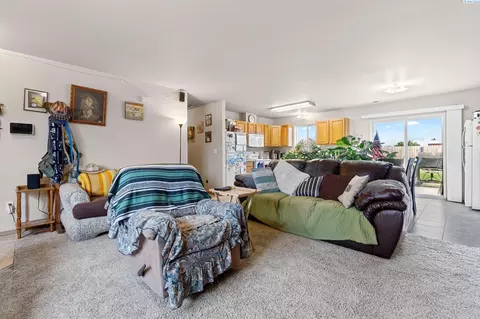2204 E Alvina St, Pasco, WA 99301 photo 4