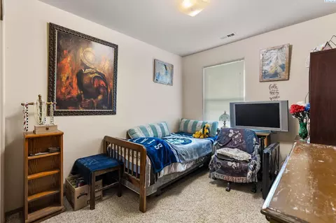 2204 E Alvina St, Pasco, WA 99301 photo 11