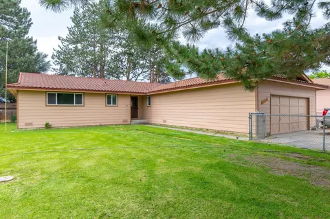 10016 Locust Ln, Pasco, WA 99301 photo 1
