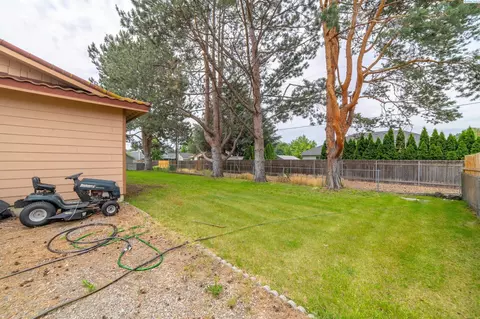 10016 Locust Ln, Pasco, WA 99301 photo 16