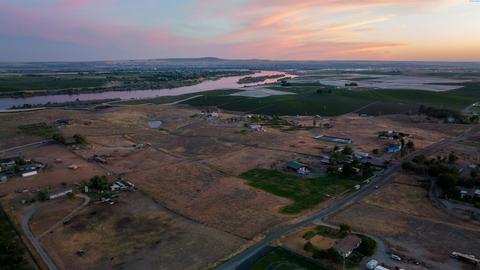 470 Decker Rd, Pasco, WA 99301 photo 1