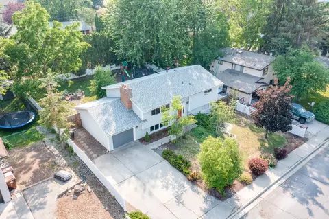 1845 NW Turner Dr, Pullman, WA 99163 photo 2