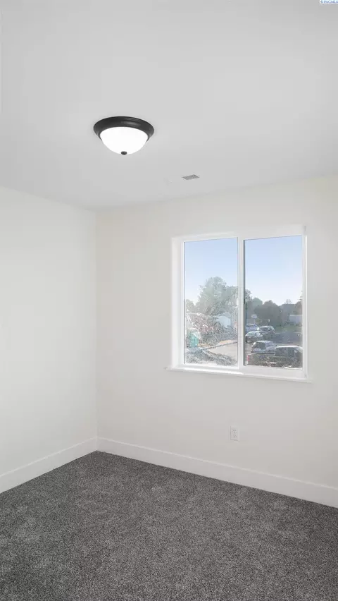 648 E Franklin St, Connell, WA 99326 photo 32
