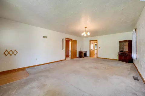 107 E 9th St, Colfax, WA 99111 photo 5