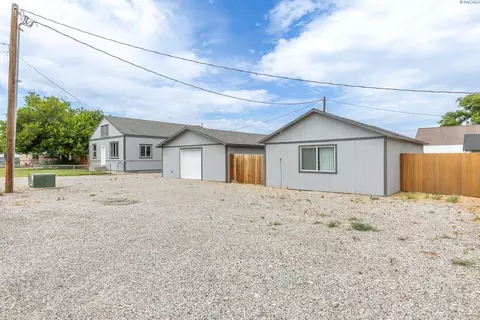 607 E 19th Ave, Kennewick, WA 99337 photo 17