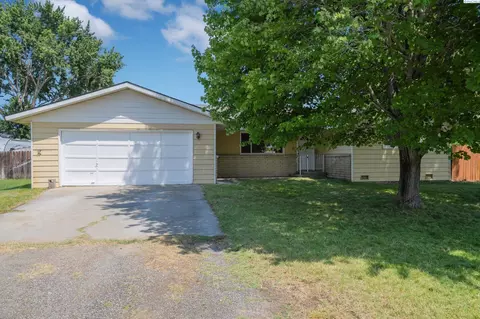 5411 W Melville Rd, Pasco, WA 99301 photo 2