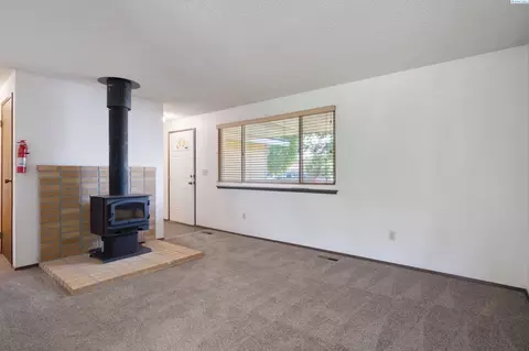 5411 W Melville Rd, Pasco, WA 99301 photo 3