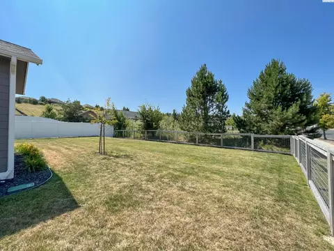 805 SW Iyla, Pullman, WA 99163 photo 14