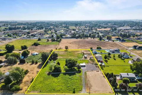 2017 N Rd 72, Pasco, WA 99301 photo 1