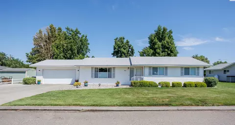 4305 W Agate St, Pasco, WA 99301 photo 1