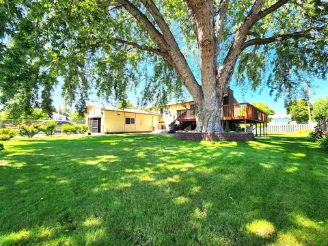 3121 W Wilcox Dr, Pasco, WA 99301 photo 1