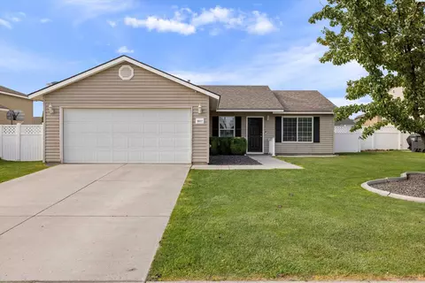 8017 Wenatchee Dr, Pasco, WA 99301 photo 1