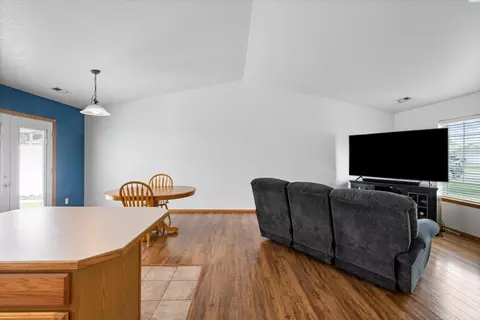 8017 Wenatchee Dr, Pasco, WA 99301 photo 12