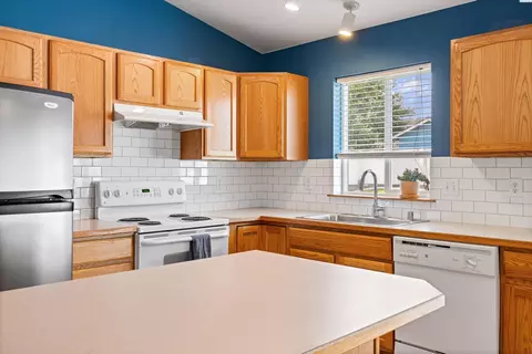 8017 Wenatchee Dr, Pasco, WA 99301 photo 6