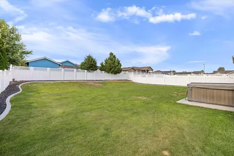 8017 Wenatchee Dr, Pasco, WA 99301 photo 25