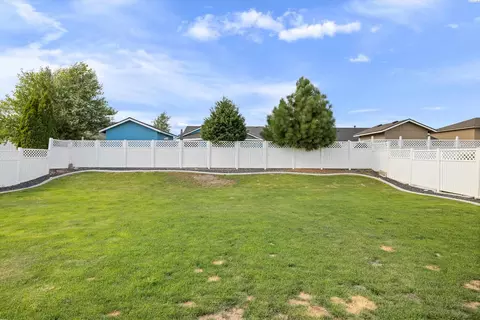 8017 Wenatchee Dr, Pasco, WA 99301 photo 26