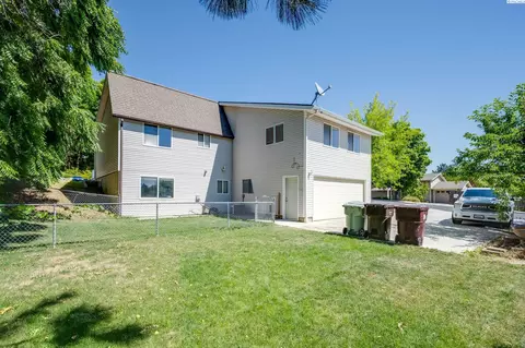 315 NW Dillon St, Pullman, WA 99163 photo 2