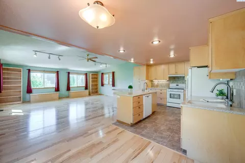 315 NW Dillon St, Pullman, WA 99163 photo 5