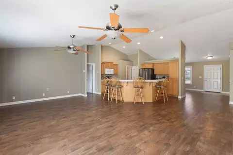 8107 Chehalis Dr, Pasco, WA 99301 photo 5