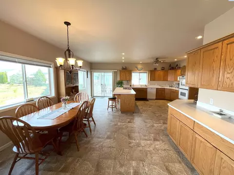 2215 NW Robert, Pullman, WA 99163 photo 6