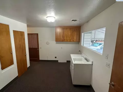 207 E Fairview St, Colfax, WA 99111 photo 8