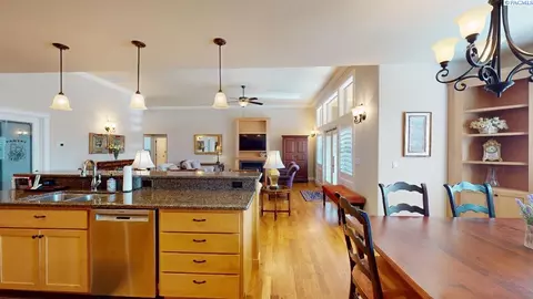 705 SW Alene Ct, Pullman, WA 99163 photo 15