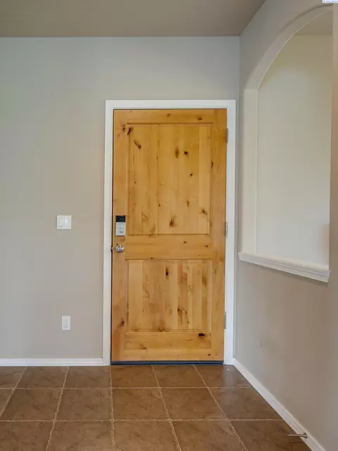 1257 SW Big Sky Ct, Pullman, WA 99163 photo 3
