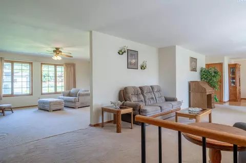 10101 W Argent Rd, Pasco, WA 99301 photo 9