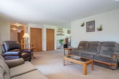 10101 W Argent Rd, Pasco, WA 99301 photo 13