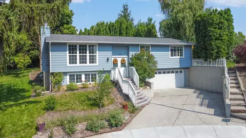 920 SE Skylark St, Pullman, WA 99163 photo 1