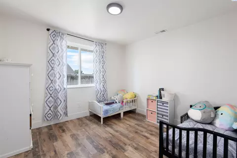 5104 Robert Wayne Dr, Pasco, WA 99301 photo 17