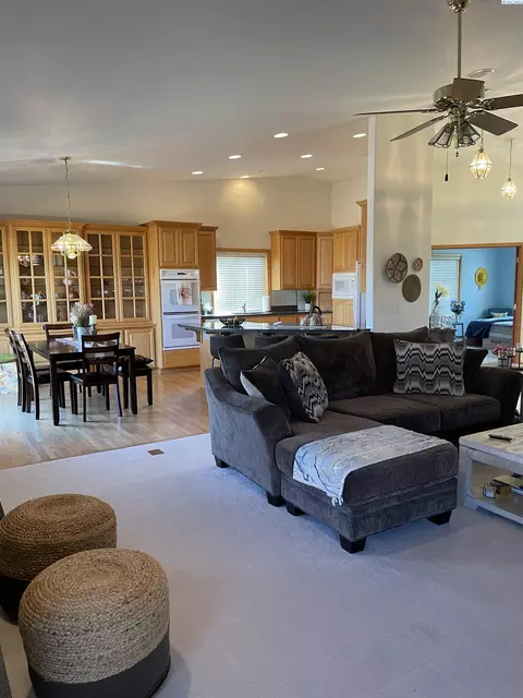 1548 SW Capri Ct, Pullman, WA 99163 photo 6