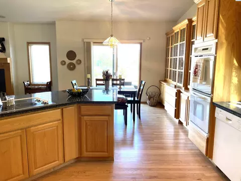 1548 SW Capri Ct, Pullman, WA 99163 photo 2
