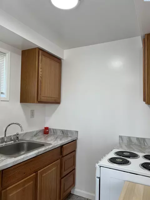 1220 E Clark St, Pasco, WA 99301 photo 7