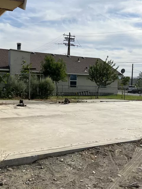 1220 E Clark St, Pasco, WA 99301 photo 5