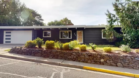 1615 NE Upper Dr, Pullman, WA 99163 photo 2