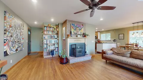 728 SE Ridgeview St, Pullman, WA 99163 photo 2