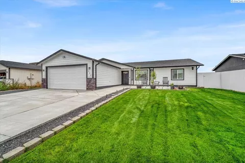 835 E Mt Baker, Othello, WA 99344 photo 1