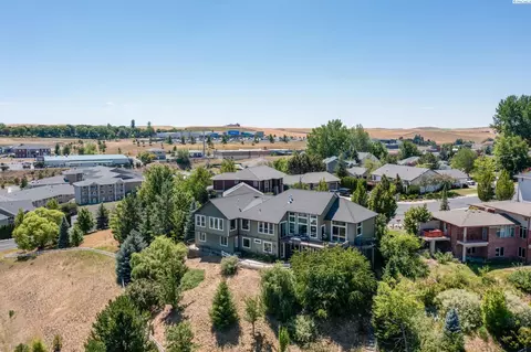 770 SE Pheasant Run Ct, Pullman, WA 99163 photo 2