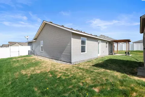 3417 Emerald Downs Ln, Pasco, WA 99301 photo 18