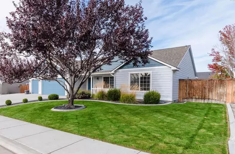 9401 Broughton Dr, Pasco, WA 99301 photo 1